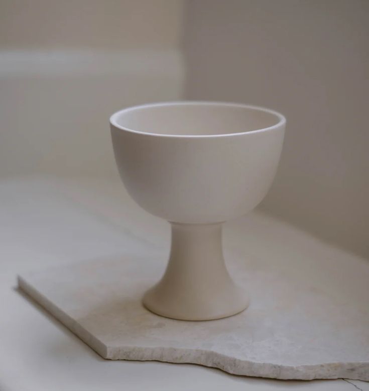 Dining tableware