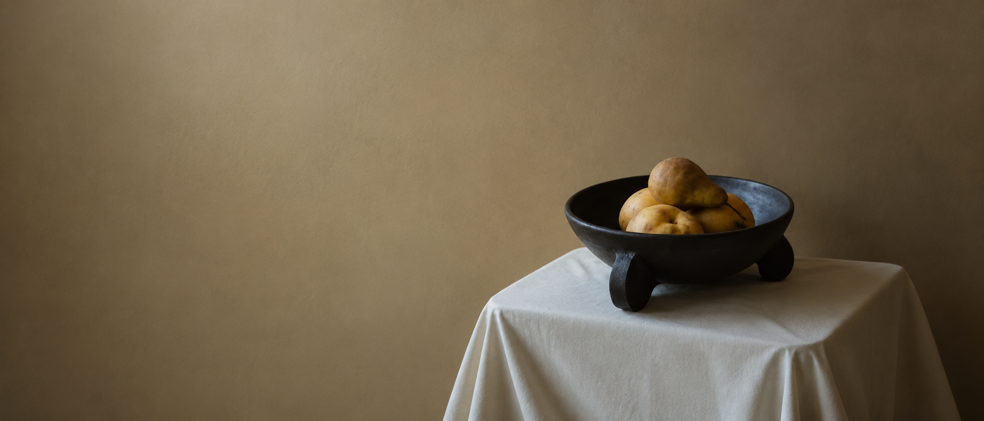 Simple tableware setting